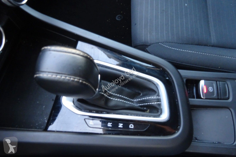 Коммерческий автомобиль Renault ARKANA 1,3 TCE...