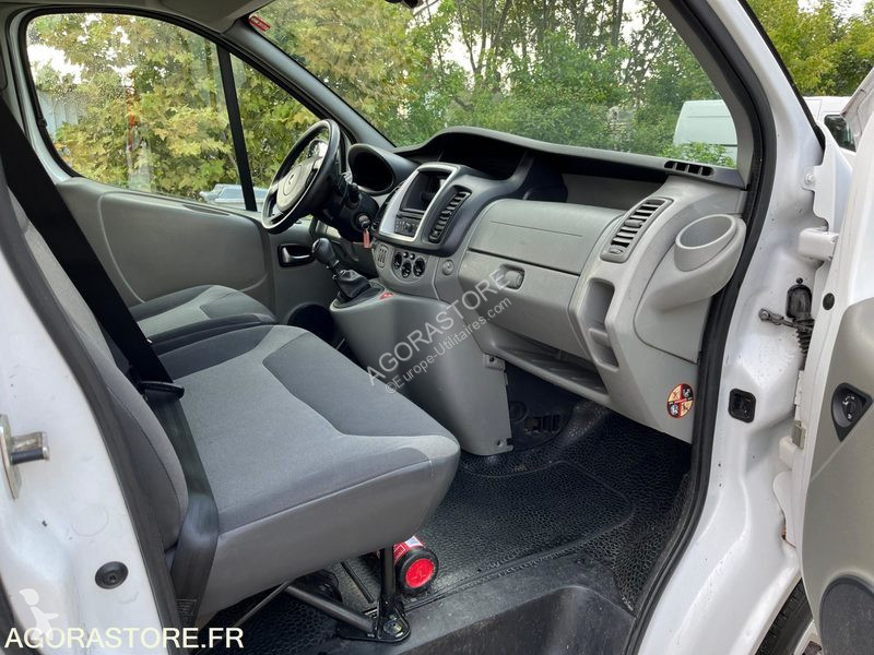 Veículo utilitário Renault TRAFIC