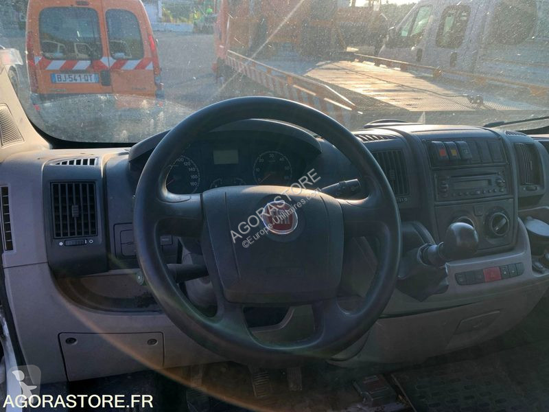 Véhicule utilitaire Fiat DUCATO