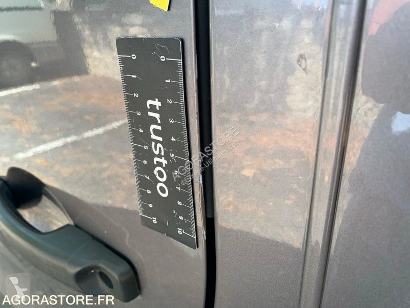 Véhicule utilitaire Renault TRAFIC