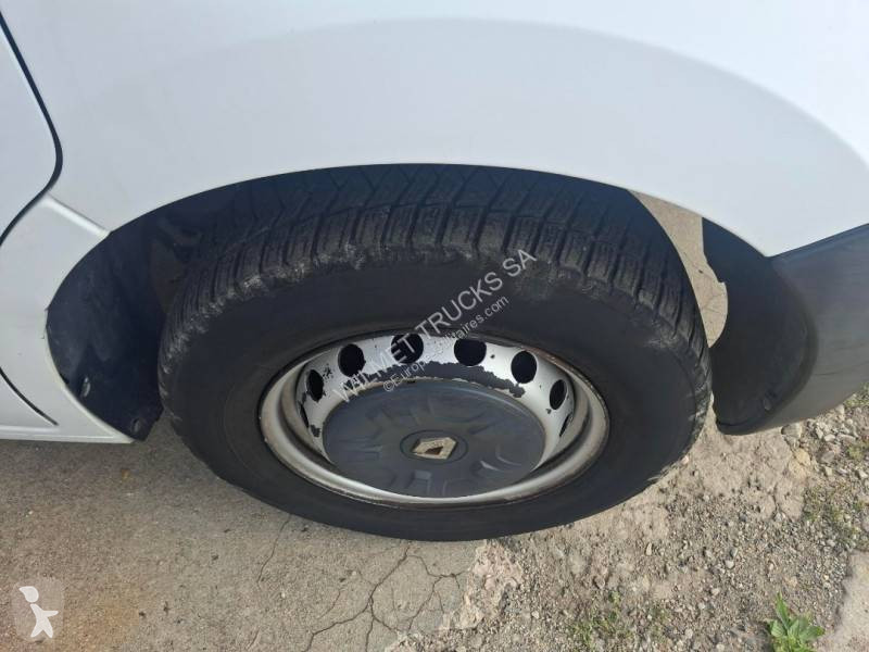 Véhicule utilitaire Renault 2.3 DCI 130
