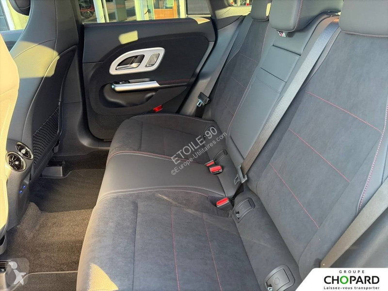 Véhicule utilitaire Mercedes CLA Shooting Brake...