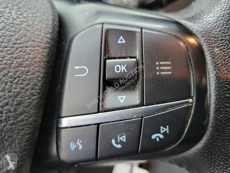 Véhicule utilitaire Ford 300 2.0 TDCI L1H1...
