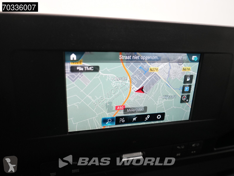 Коммерческий автомобиль Mercedes 311 CDI Open...