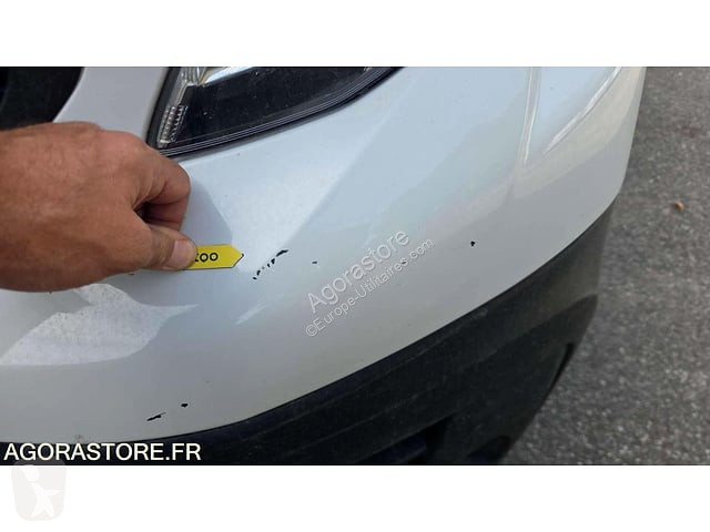 Коммерческий автомобиль
