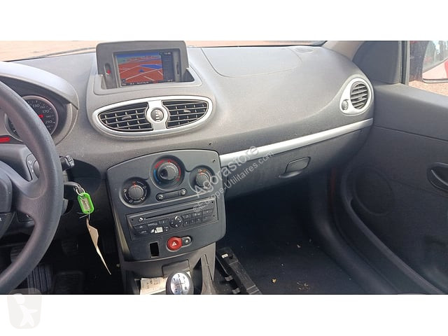 Коммерческий автомобиль Renault CLIO
