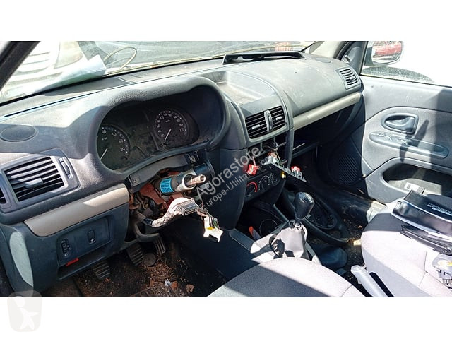 Коммерческий автомобиль Renault CLIO