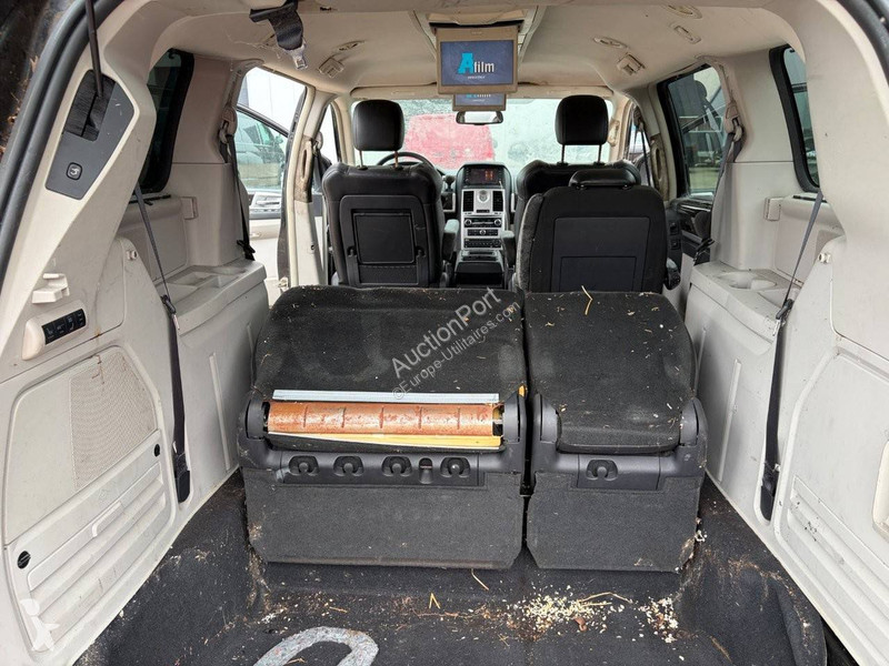 Chrysler 2.8 CRD Limited van
