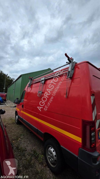 Samochód dostawczy Peugeot BOXER