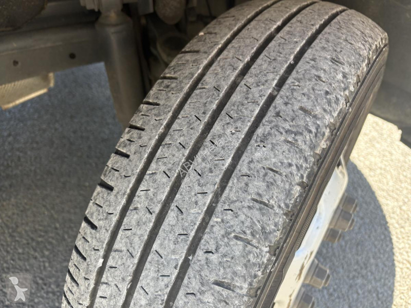 Nyttofordon Iveco 35C18V12