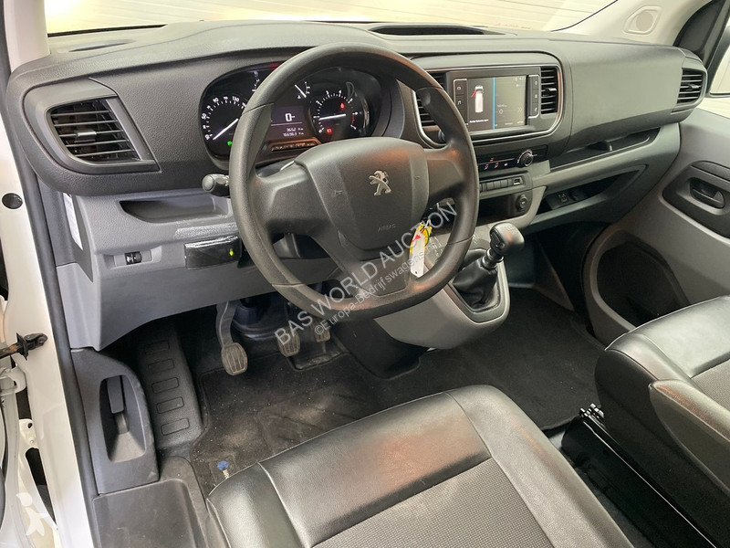 عربة نفعية Peugeot 1.5 BlueHDI 100 Compact Premium