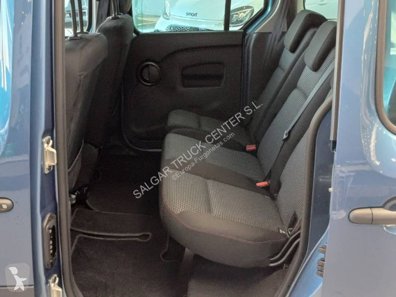 عربة نفعية Mercedes