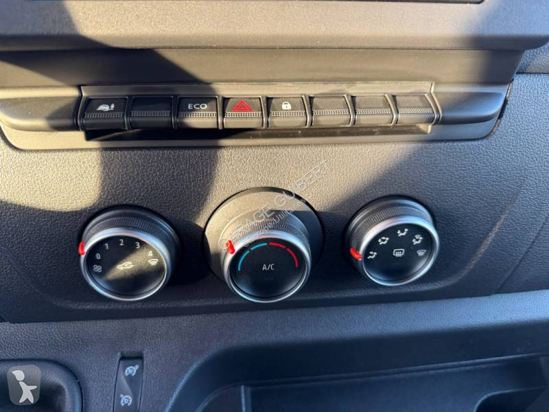 Véhicule utilitaire Renault RJ 3T500 130 CONFORT