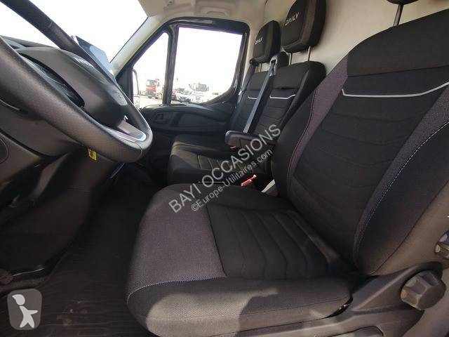 Veículo utilitário Iveco 35C21