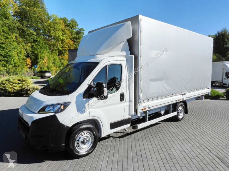 Samochód dostawczy Toyota MAX