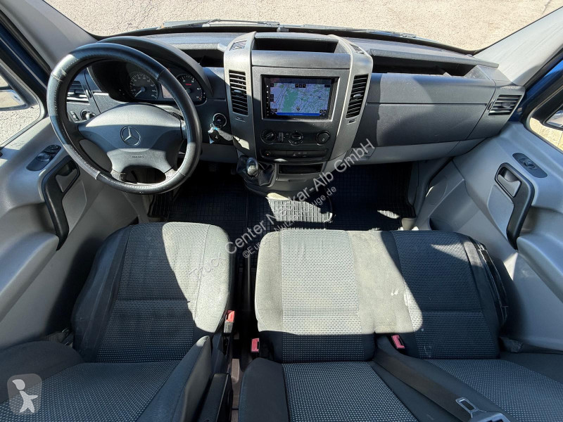 Véhicule utilitaire Mercedes 313 CDI 6 Sitze...