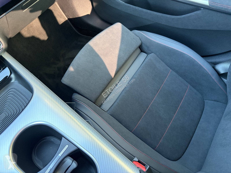 Véhicule utilitaire Mercedes CLA Shooting Brake...