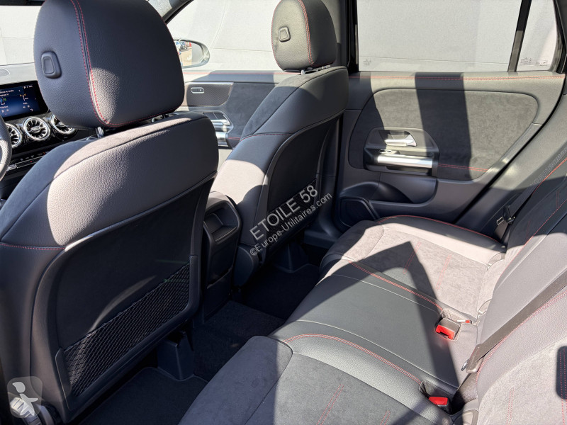 Véhicule utilitaire Mercedes GLA 180 7G-DCT