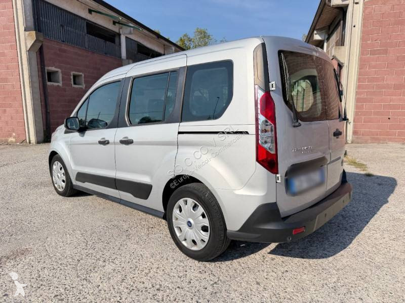 Véhicule utilitaire Ford