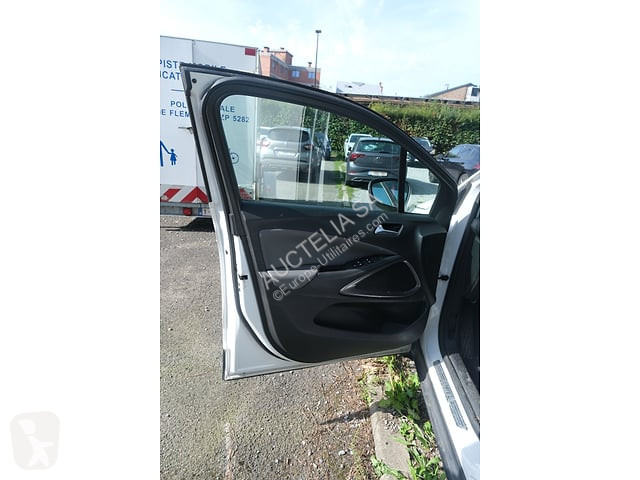 Véhicule utilitaire Opel