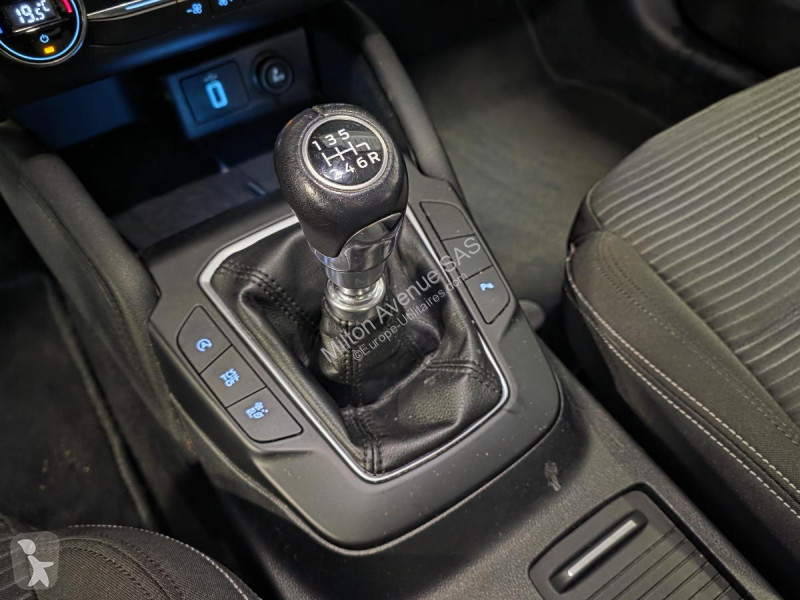 Véhicule utilitaire Ford FOCUS 1.0 EcoBoost...