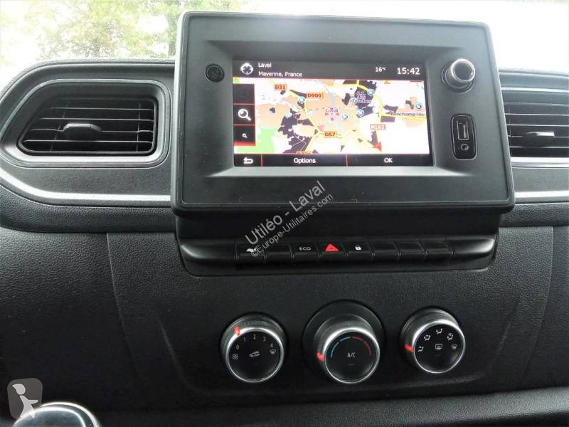 Véhicule utilitaire Renault F3500 L2H2 2.3 DCI...