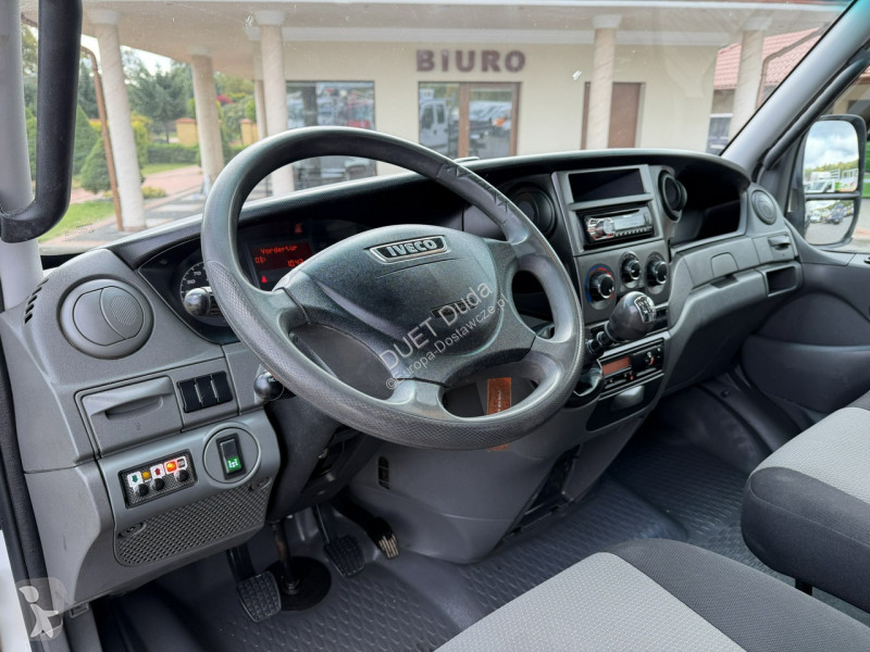 Véhicule utilitaire Iveco 70C18 V H