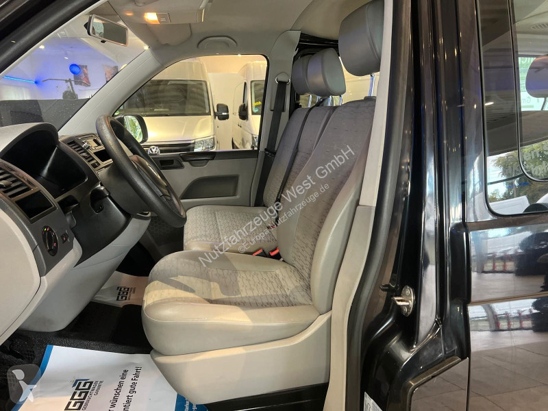Véhicule utilitaire Volkswagen T5...