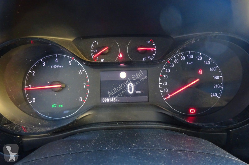 Véhicule utilitaire Opel 1,2 i 75