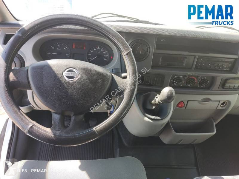 Véhicule utilitaire Nissan
