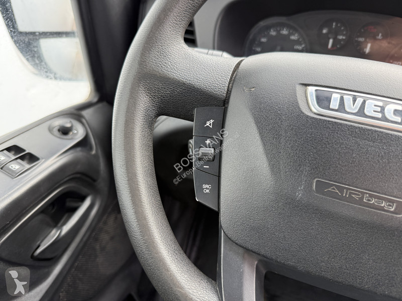 Véhicule utilitaire Iveco 35C12 2.3