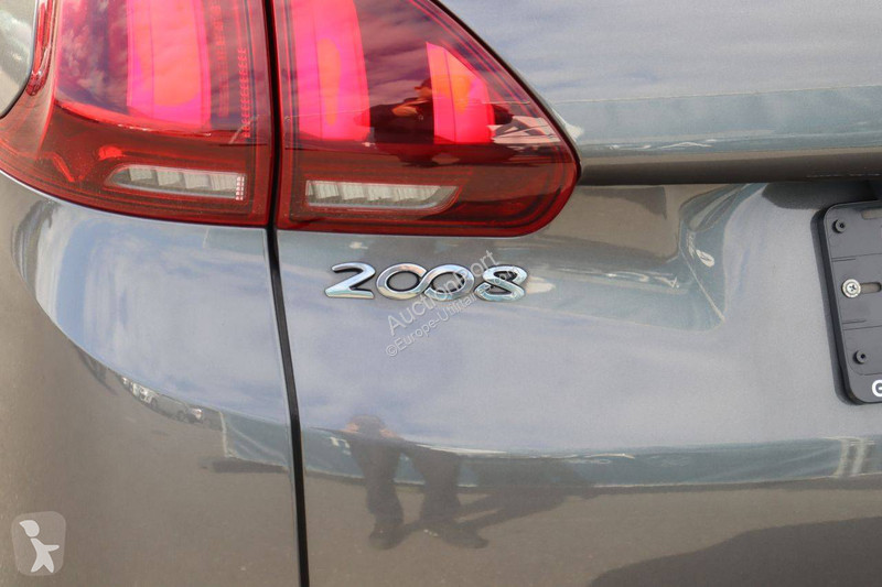 Véhicule utilitaire Peugeot