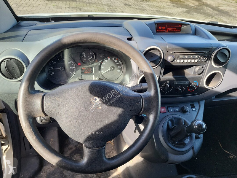 Véhicule utilitaire Peugeot 99pk