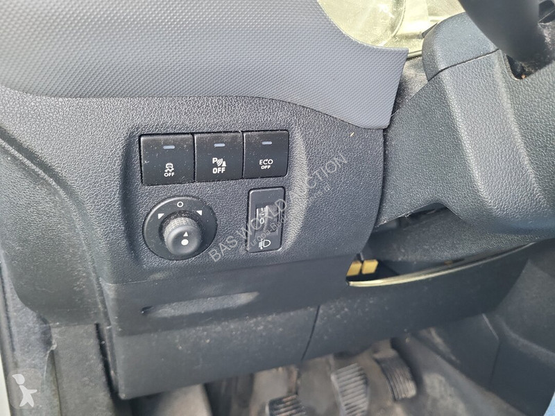 Véhicule utilitaire Peugeot 99pk