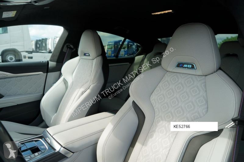 Véhicule utilitaire BMW M8