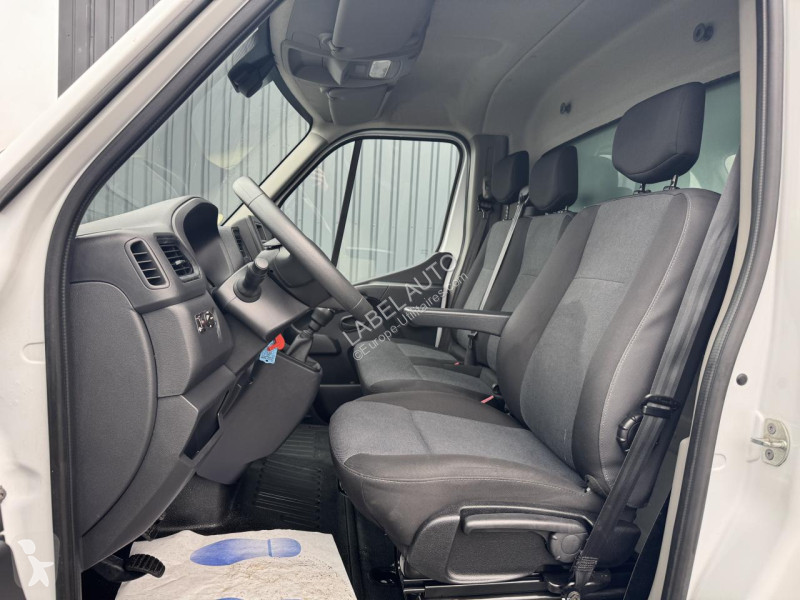 Užitkové vozidlo Renault MASTER 3T5 CAISSE 20M3...