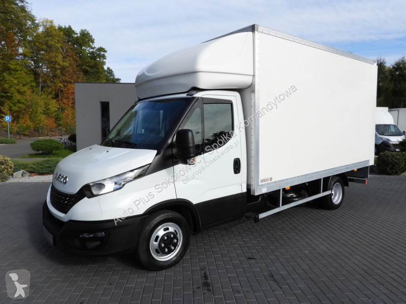 Iveco 35C16 DAILY van