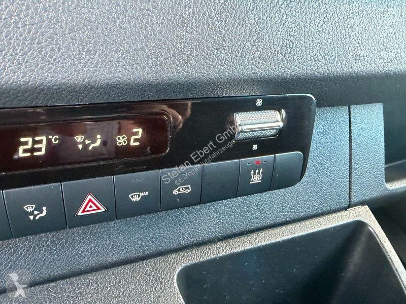 Furgoneta Mercedes 317 CDI Werkstatt-Regal...