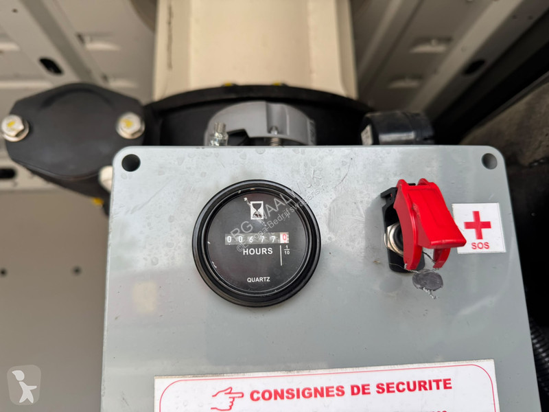 Furgoneta Renault France elevateur