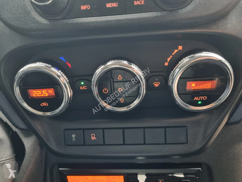 Furgoneta Iveco 65C18 3.0D Open Laadbak 6M...