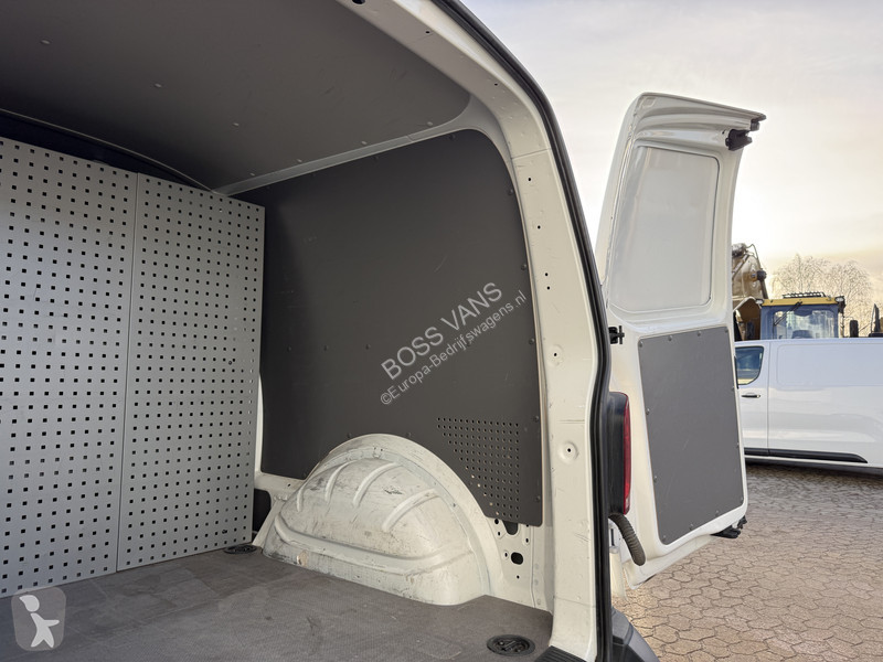 Varevogn Volkswagen 37,3kWh 113PK L2H1...