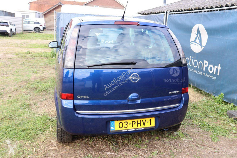Véhicule utilitaire Opel