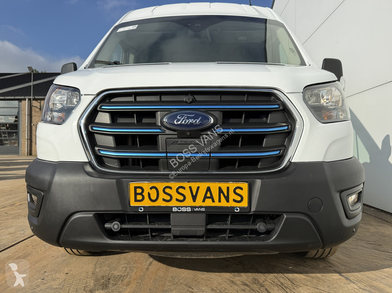 Véhicule utilitaire Ford E