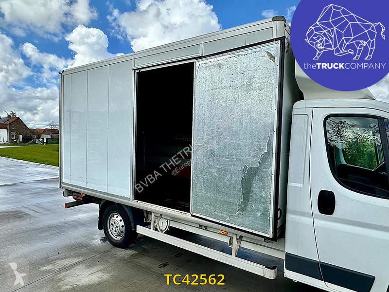 Véhicule utilitaire Fiat meubelbak + lift 3.0D...