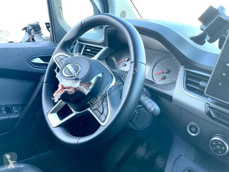 Furgoneta Nissan