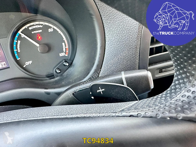 Véhicule utilitaire Mercedes 111 RANGE 150 KM e-