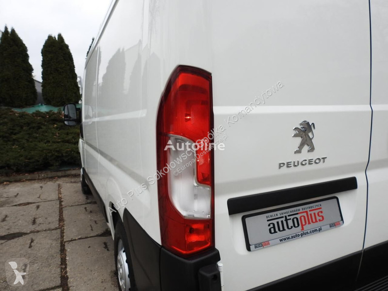 Autoutilitară Peugeot BOXER FURGON CHŁODNIA...