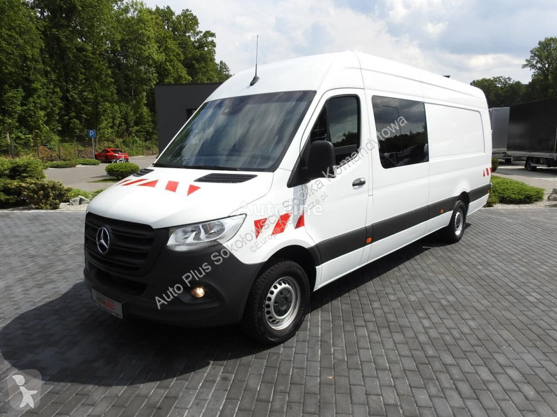 Véhicule utilitaire Mercedes SPRINTER FURGON...
