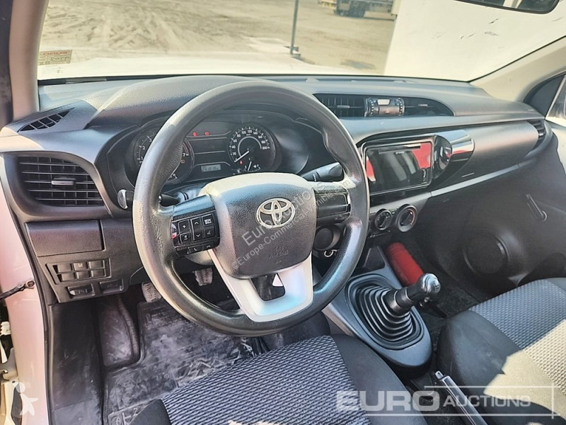 Véhicule utilitaire Toyota Hilux
