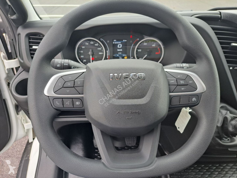 Autoutilitară Iveco 35C18 180CV 3L CAISSE...